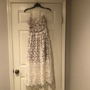 L’ATISTE WHITE FLORAL LACE DRESS, Size S
